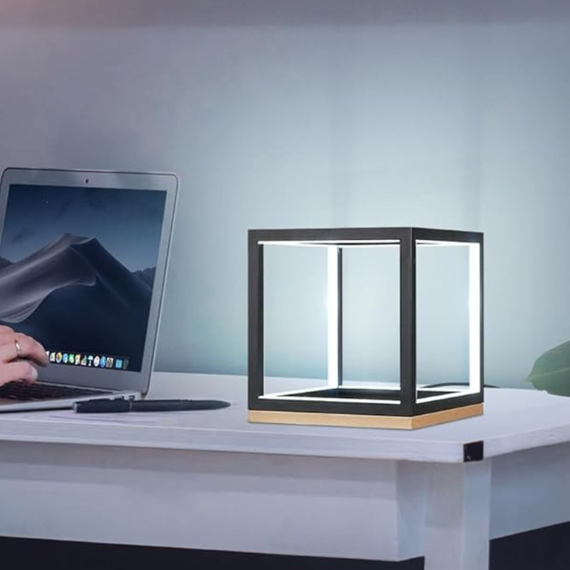 Aurea Square Solid Wood Table Lamp