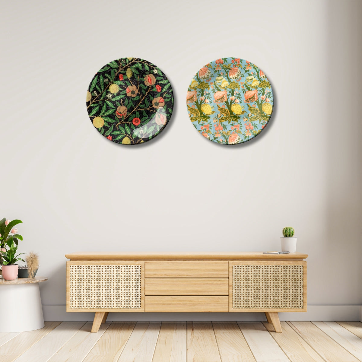 Set of 2 Tropical Summer Garden Ceramic Wall Plates Home Décor