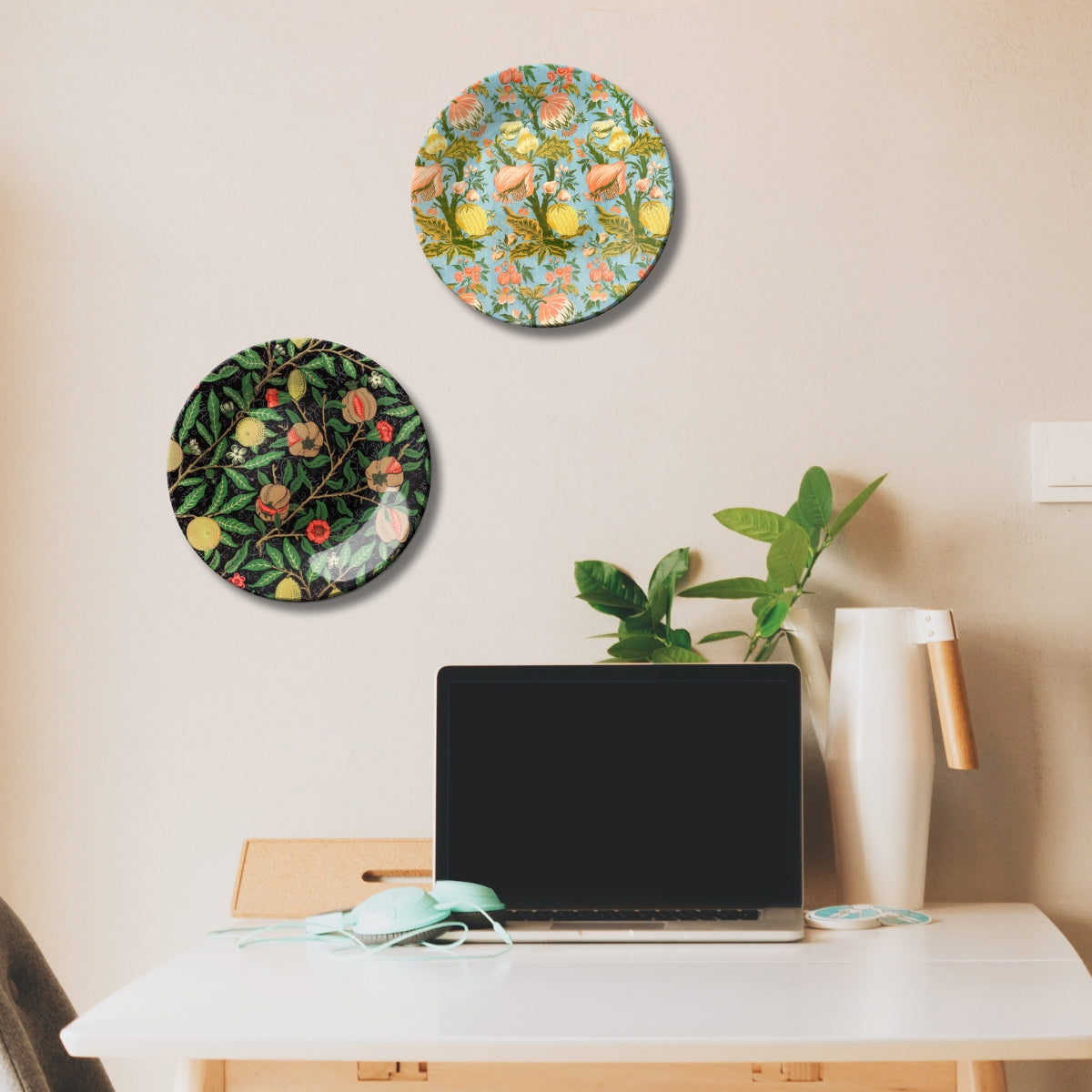 Set of 2 Tropical Summer Garden Ceramic Wall Plates Home Décor