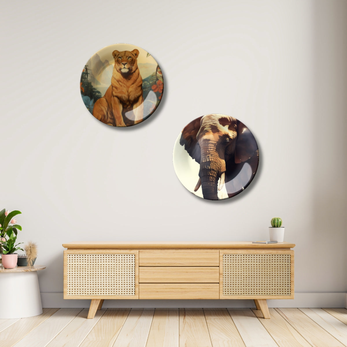 Set of 2 Regal Beasts Home Décor Wall Plates