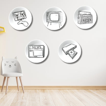 Set of 5 Nostalgic Frequencies Timeless Tunes Decorative Wall Plates
